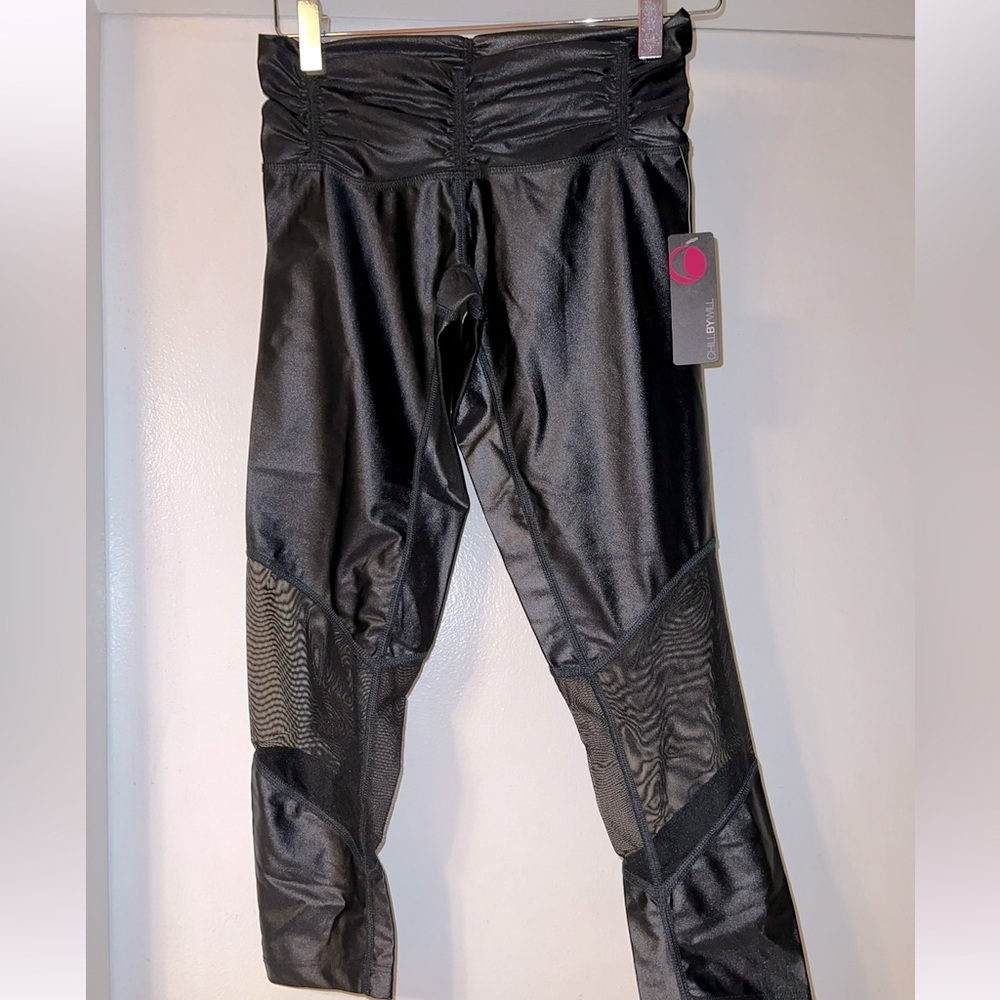 Chill by will Black Capri, sz S, NWT
